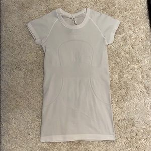 White lululemon shirt